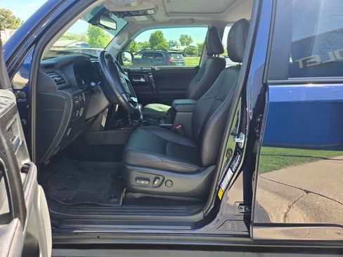Used 2024 Toyota 4Runner TRD Off-Road Premium w/ Moonroof Package AWD/4WD image 9