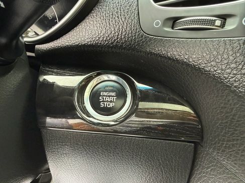 Used 2015 Kia Sorento SX image 47