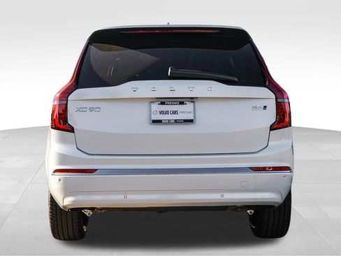 New 2026 Volvo XC90 B6 Plus w/ Protection Package Premier AWD/4WD image 6