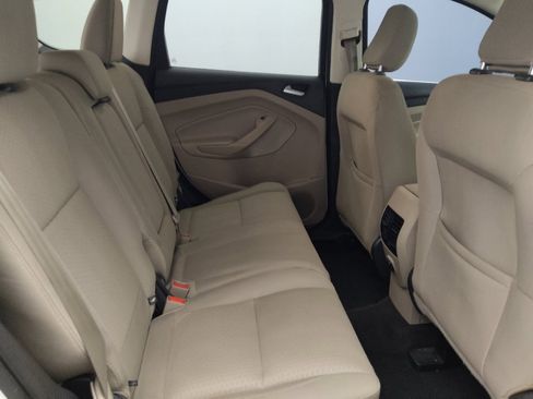 Used 2018 Ford Escape SE FWD image 19