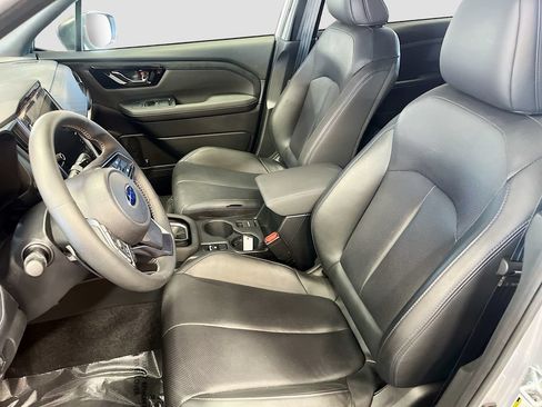 Used 2025 Subaru Forester Limited AWD/4WD image 22