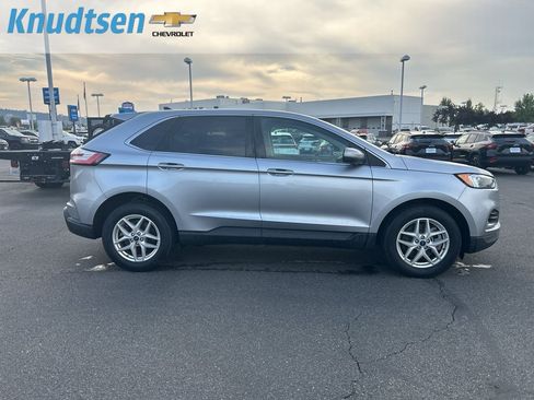 Used 2022 Ford Edge SEL AWD/4WD image 9