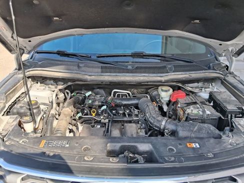 Used 2017 Ford Explorer XLT image 23