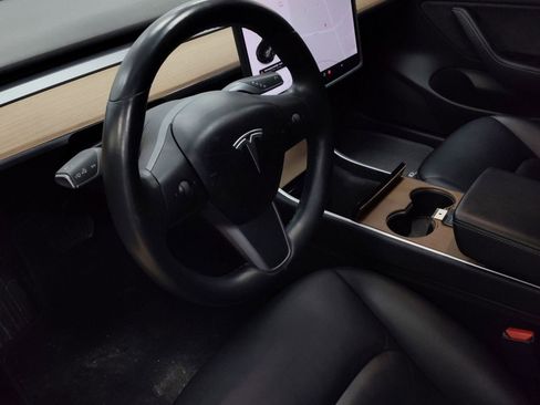 Used 2018 Tesla Model 3 Long Range image 17