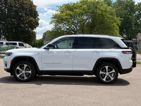 Used 2023 Jeep Grand Cherokee 4WD 4xe w/ Luxury Tech Group II image 5