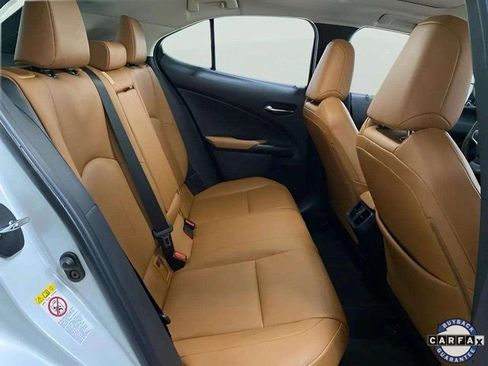 Used 2019 Lexus UX 250h w/ Premium Package image 68