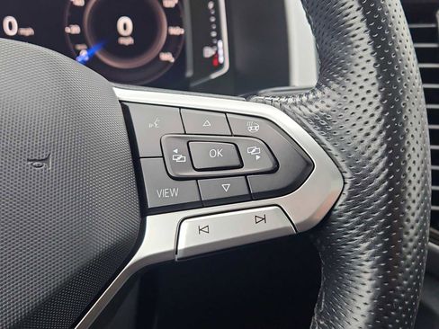 Used 2022 Volkswagen Atlas Cross Sport SEL R-Line AWD/4WD image 31