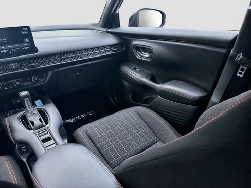 Certified 2026 Honda HR-V Sport image 21