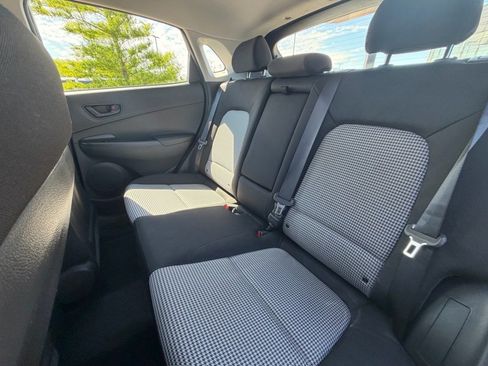 Used 2022 Hyundai Kona SE AWD/4WD image 6