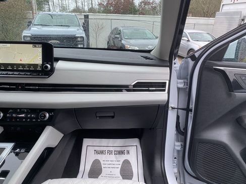 Used 2023 Mitsubishi Outlander SEL image 28