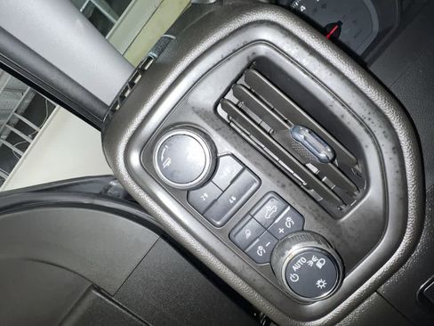 Used 2024 Chevrolet Silverado 2500 Custom w/ Custom Convenience Package image 16