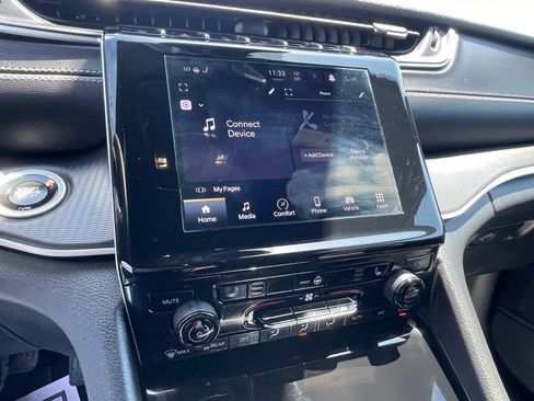 Used 2025 Jeep Grand Cherokee L Laredo w/ Luxury Tech Group I AWD/4WD image 24