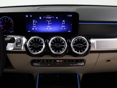 Certified 2025 Mercedes-Benz GLB 250 4MATIC image 15