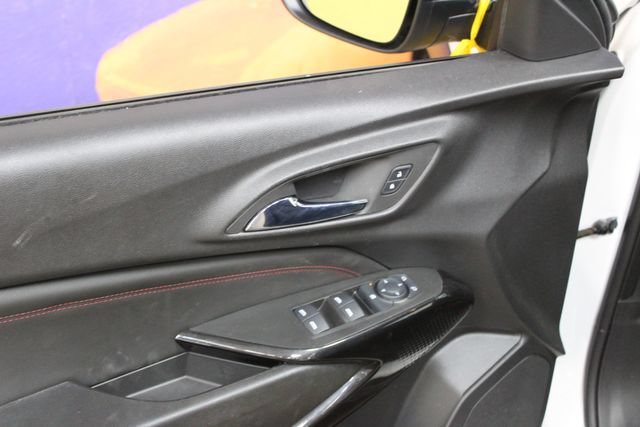 Used 2024 Chevrolet Trax RS w/ Sunroof Package FWD image 13