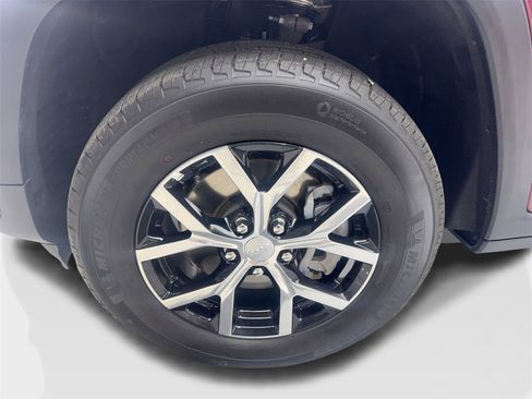 Used 2024 Jeep Grand Cherokee L Limited w/ Luxury Tech Group II image 93