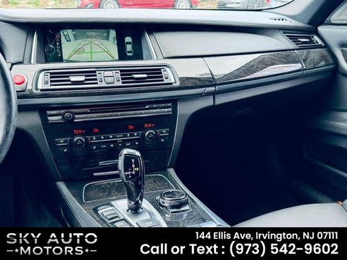 Used 2014 BMW 750Li xDrive image 13