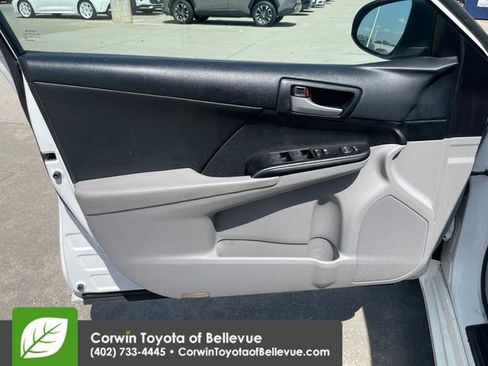 Used 2013 Toyota Camry LE FWD image 18
