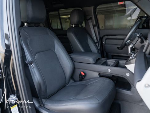 Used 2023 Land Rover Defender 110 S image 23