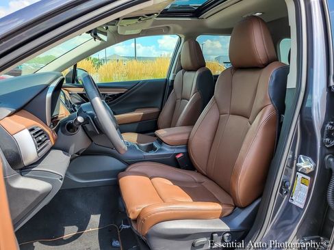 Used 2025 Subaru Outback Touring XT AWD/4WD image 8