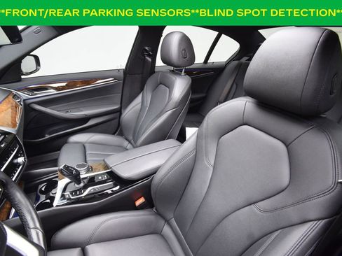 Used 2020 BMW 530i xDrive w/ Premium Package image 12