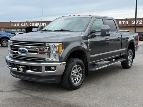 Used 2017 Ford F350 Lariat w/ Camper Package AWD/4WD image 4