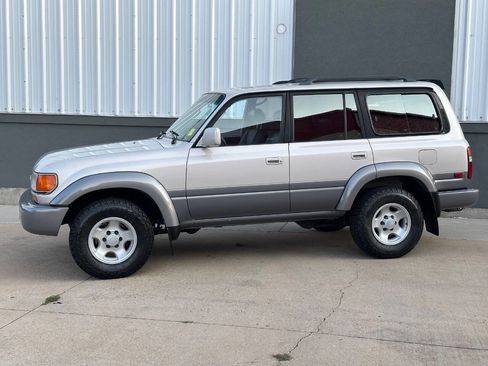 Used 1996 Toyota Land Cruiser image 11