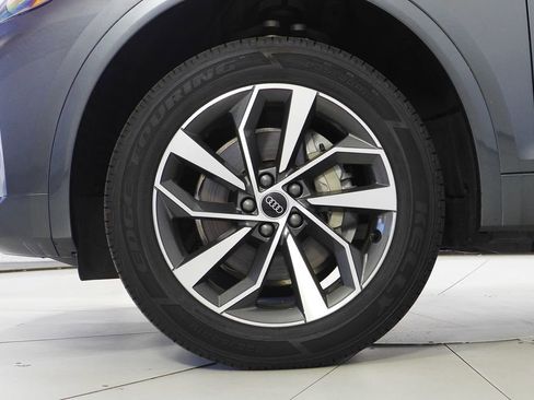 Used 2023 Audi Q5 2.0T Premium w/ Convenience Package AWD/4WD image 5