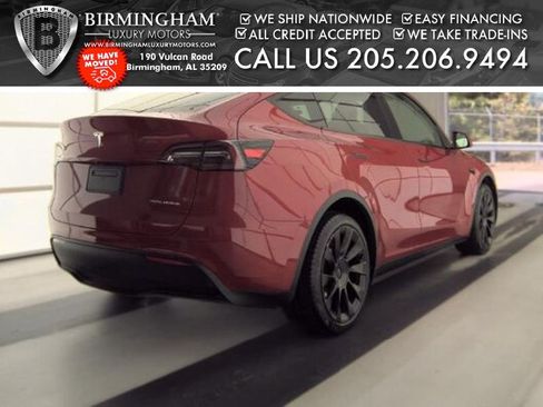 Used 2023 Tesla Model Y Long Range AWD/4WD image 2