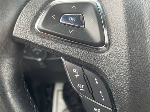 Used 2017 Lincoln MKX Reserve w/ Driver Assistance Package FWD image 16