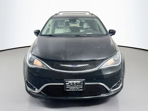 Used 2020 Chrysler Pacifica Touring-L Plus w/ Tire & Wheel Group FWD image 2