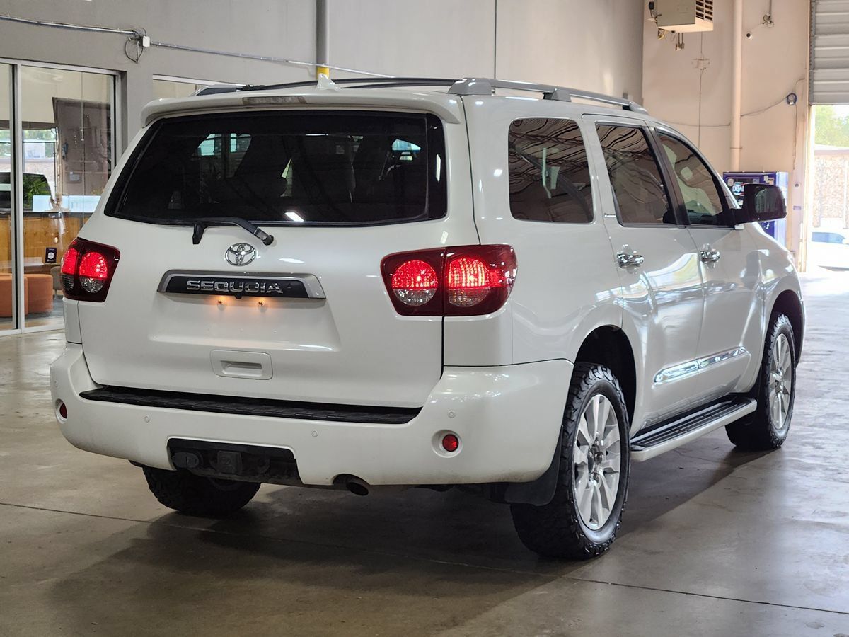 Used 2020 Toyota Sequoia Platinum RWD image 8