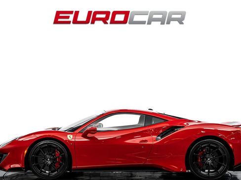 Used 2019 Ferrari 488 Pista Coupe RWD image 2