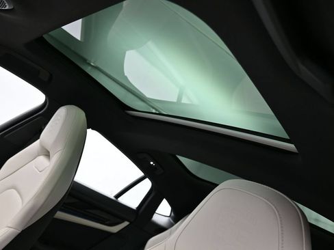 Certified 2025 Porsche Panamera 4S AWD/4WD image 11