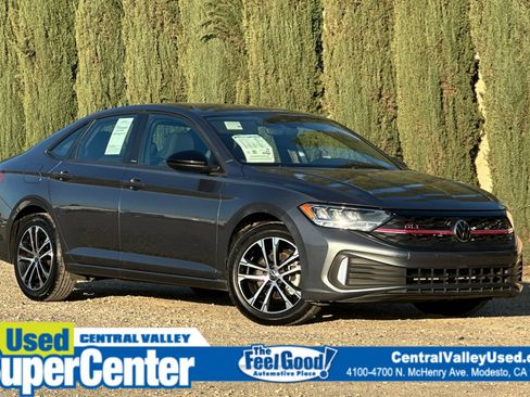 Certified 2023 Volkswagen Jetta Sport image 1