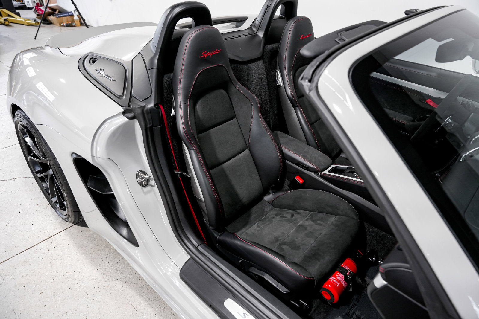 Used 2022 Porsche 718 Boxster Spyder RWD image 25