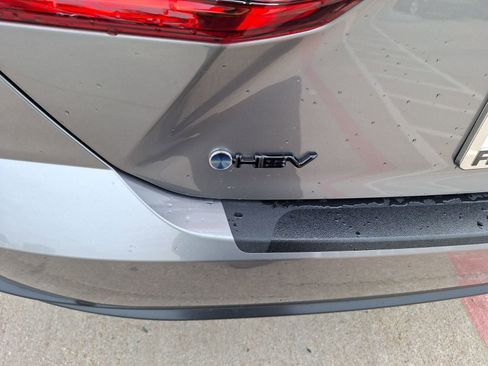 Used 2025 Toyota Camry SE image 13