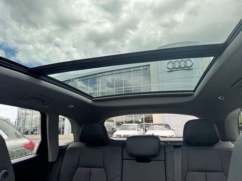 Used 2025 Audi Q5 Premium w/ Convenience Package AWD/4WD image 27