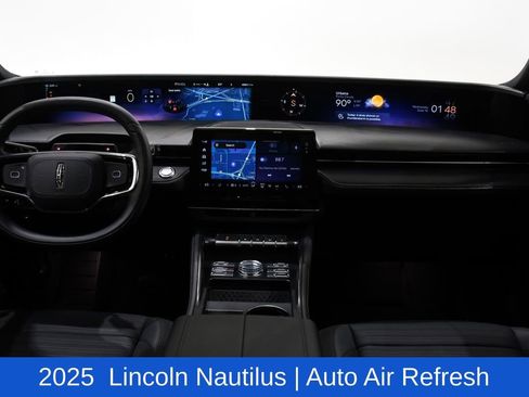 Used 2025 Lincoln Nautilus Reserve w/ Jet Appearance Package AWD/4WD image 8