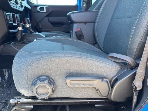 Used 2024 Jeep Wrangler Unlimited Sport AWD/4WD image 27