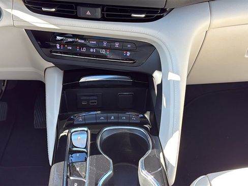 Used 2023 Buick Envision Avenir image 15