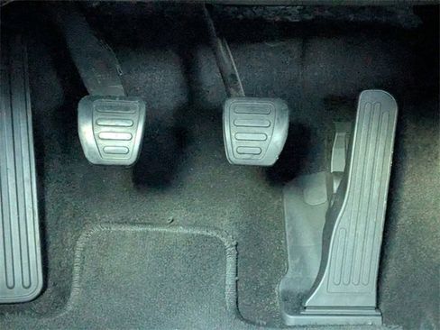 Used 2021 Chevrolet Camaro LT w/ 1LE Track Performance Package image 24