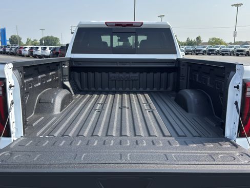 New 2026 GMC Sierra 2500 SLT w/ SLT Premium Package AWD/4WD image 11
