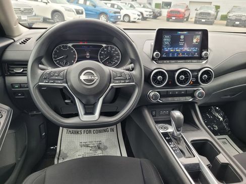 Used 2024 Nissan Sentra SV FWD image 18