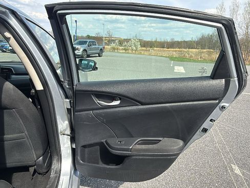 Used 2018 Honda Civic EX image 19