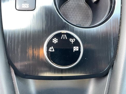 Used 2023 Nissan Rogue SL image 18