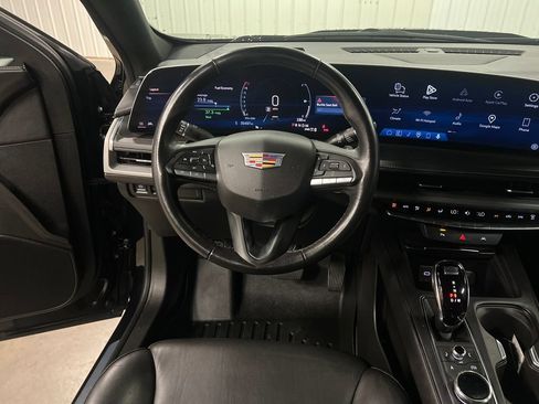 Certified 2024 Cadillac XT4 Premium Luxury AWD/4WD image 17