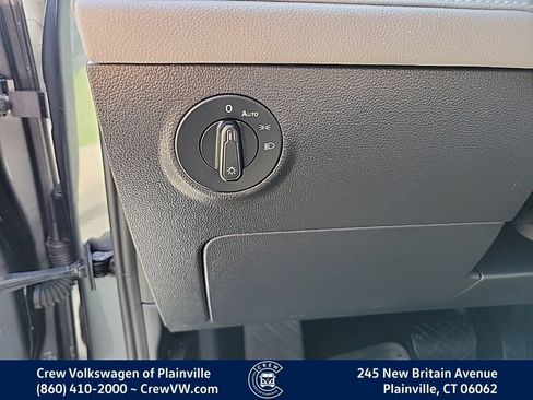 Certified 2024 Volkswagen Taos SE AWD/4WD image 39