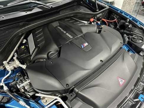 Used 2018 BMW X5 M AWD/4WD image 11
