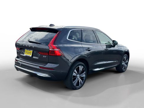 Used 2023 Volvo XC60 B5 Plus AWD/4WD image 5
