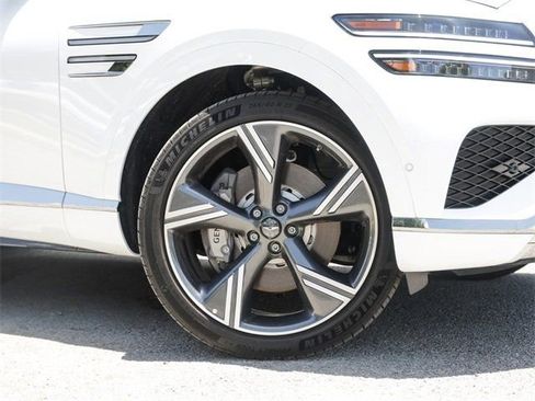 New 2025 Genesis GV80 3.5T Prestige image 3